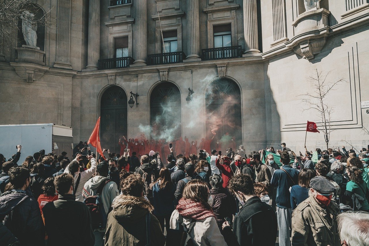 W Dąbrowie Górniczej trwają protesty przeciwko 5G