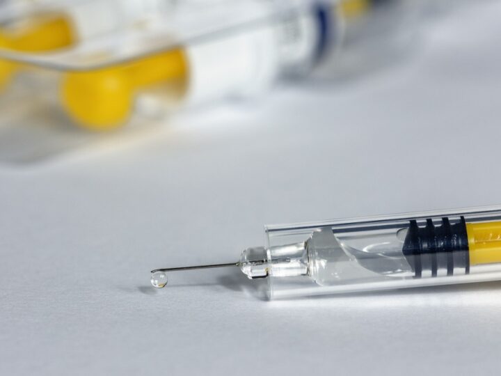 Przełom w systemie szczepień: nowa książeczka od 1 października