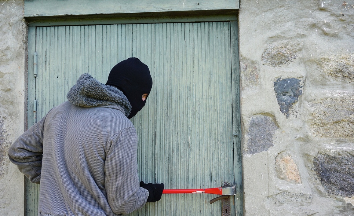 Zniszczenia i kradzież zabytkowych schronów bojowych w Piekarach Śląskich