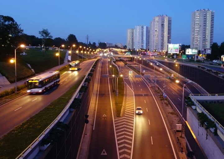 Mydlice Szpital: Przystanek Autobusowy Zyskał Nowe Oblicze po Renowacji