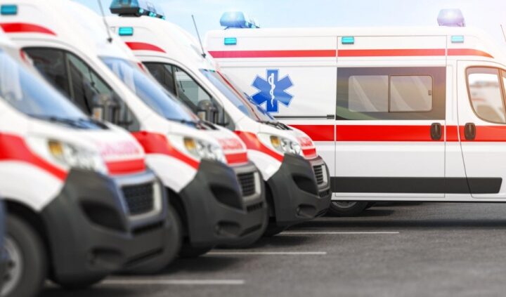 Tragiczny incydent na przejściu dla pieszych w Dąbrowie Górniczej: Kobieta zderzona przez samochód trafiła do szpitala