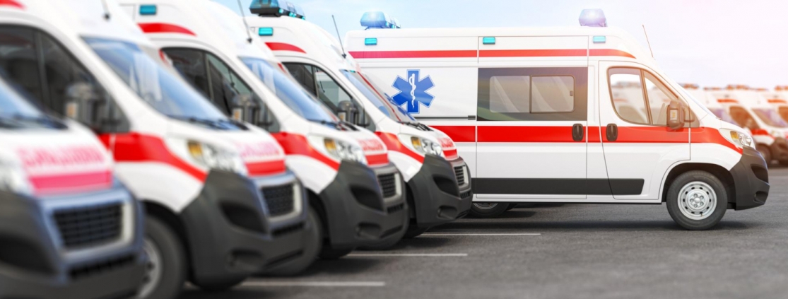 Tragiczny incydent na przejściu dla pieszych w Dąbrowie Górniczej: Kobieta zderzona przez samochód trafiła do szpitala