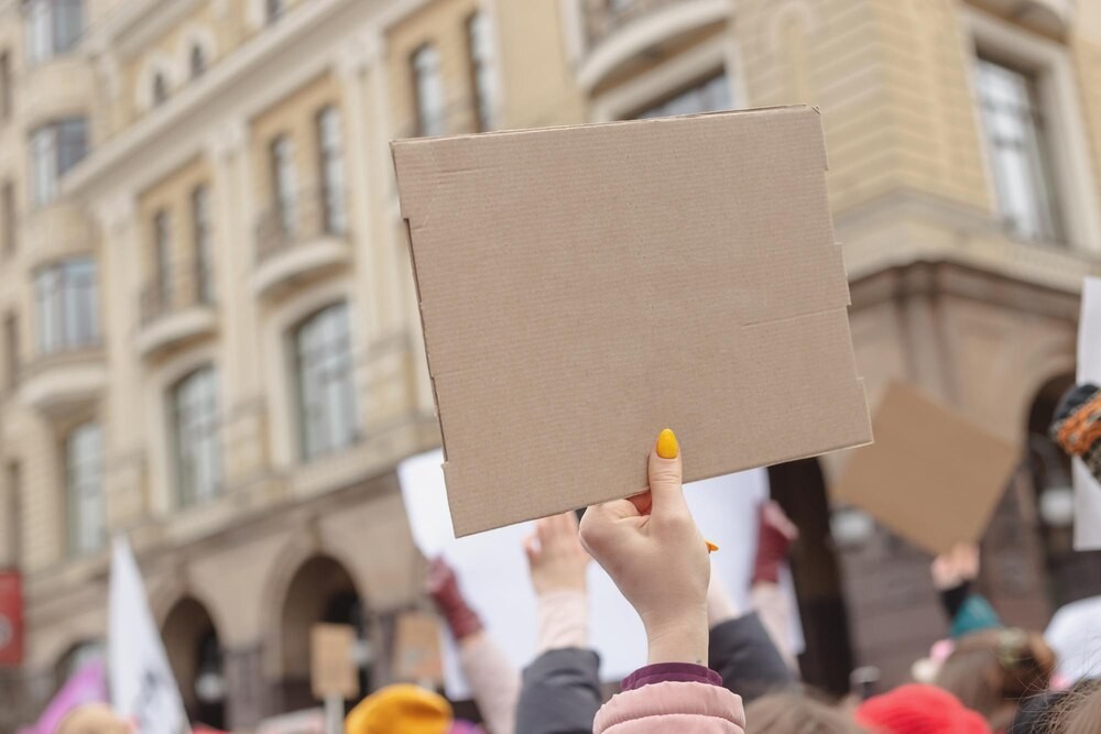 Protest hutników w sercu miasta: walka o przyszłość przemysłu!