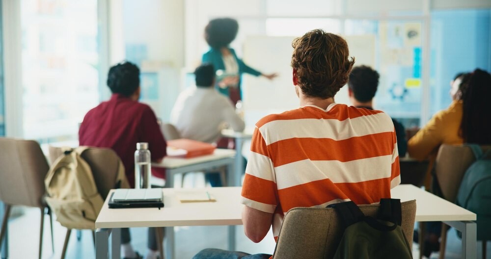 Bezpieczeństwo w szkole, sieci i życiu – konferencja w Dąbrowie Górniczej