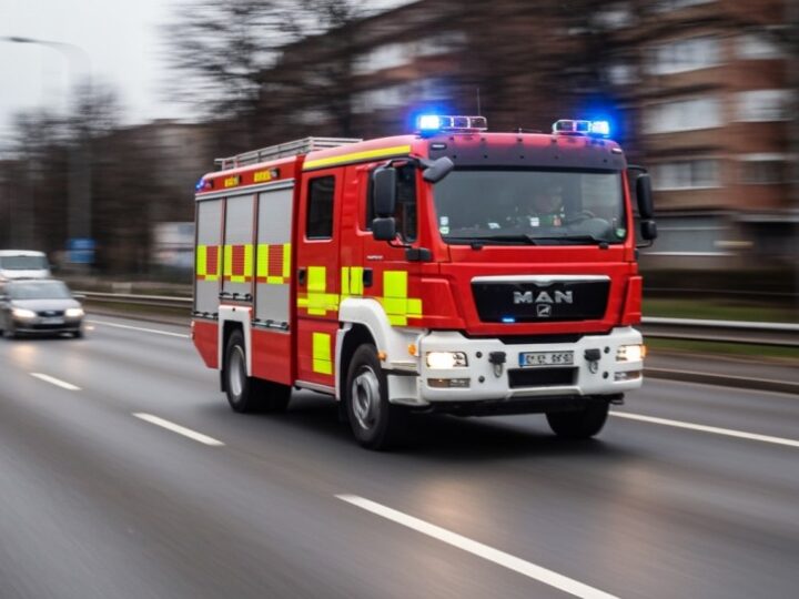 Syn podpalił drzwi mieszkania matki po kłótni o wpuszczenie do środka