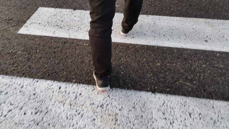 Potrącenie 10-latka na przejściu w Elblągu – policja prowadzi śledztwo