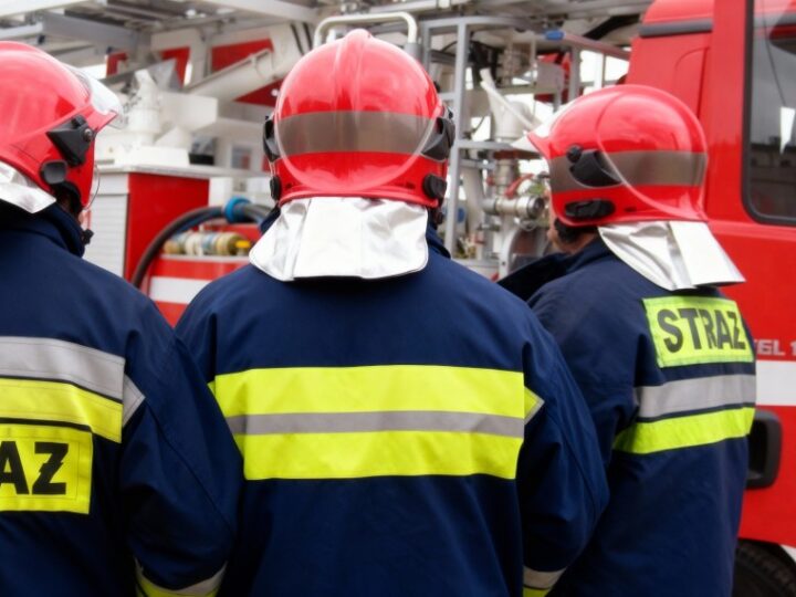 Świąteczne spotkanie służb ratunkowych w Dąbrowie Górniczej: radość i wspólnota w przedświątecznym czasie