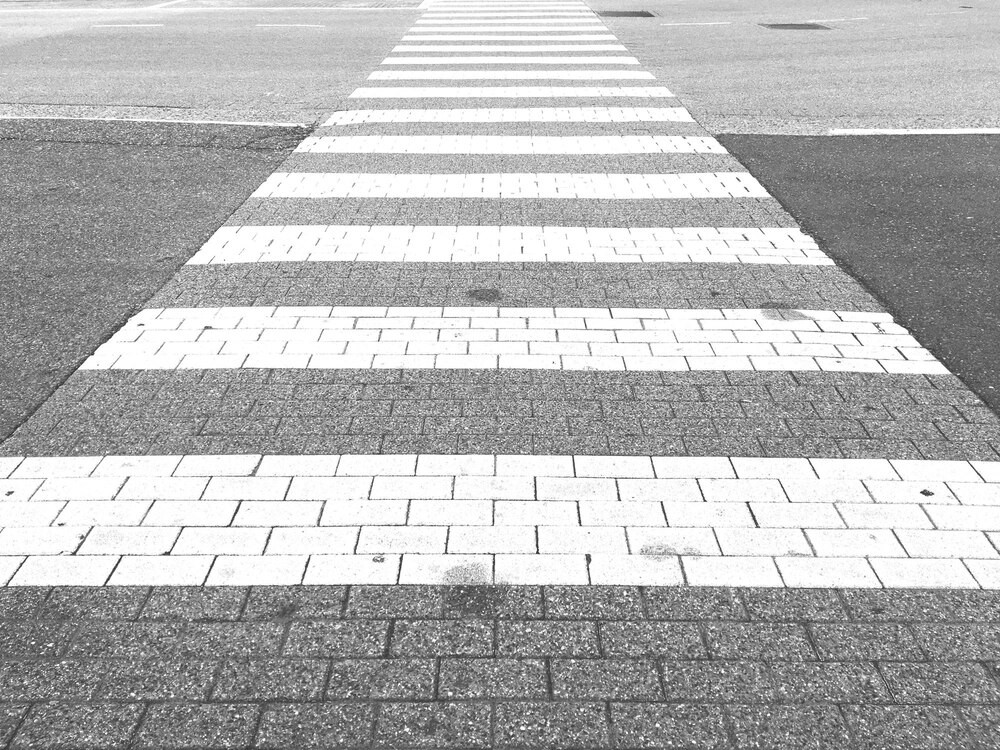 Kobieta w szpitalu po potrąceniu na przejściu – 36-letni kierowca zatrzymany przez policję