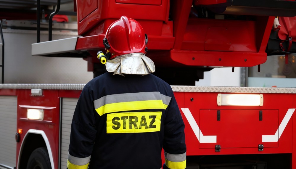 Lodowe ratownictwo w Dąbrowie Górniczej: ćwiczenia strażaków i lekcje dla młodzieży