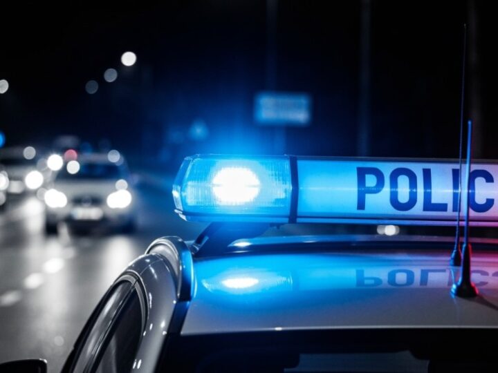 Mężczyzna przypadkowo wręczył policji dowód osobisty i amfetaminę