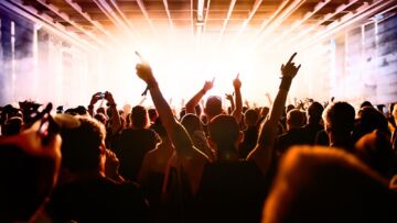 Letni wieczór pełen tańca: Potańcówka Międzypokoleniowa w Fabryce!