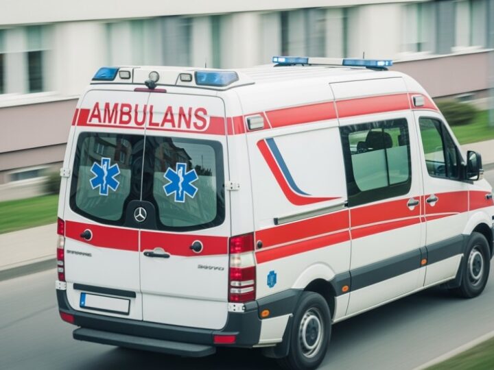 Wakacyjne zagrożenia: Policja z Dąbrowy Górniczej ostrzega przed trainsurfingiem i innymi niebezpieczeństwami