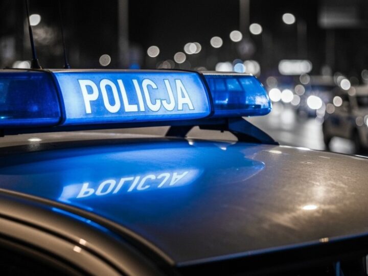 Pijany mężczyzna z tasakiem wywołał policyjną interwencję w Elblągu
