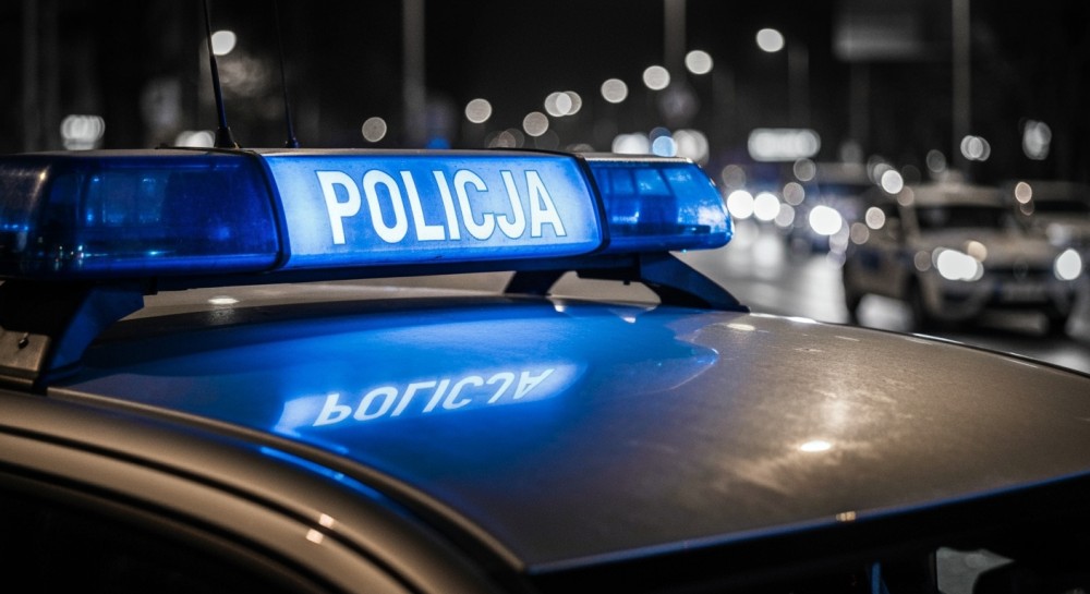 Pijany mężczyzna z tasakiem wywołał policyjną interwencję w Elblągu