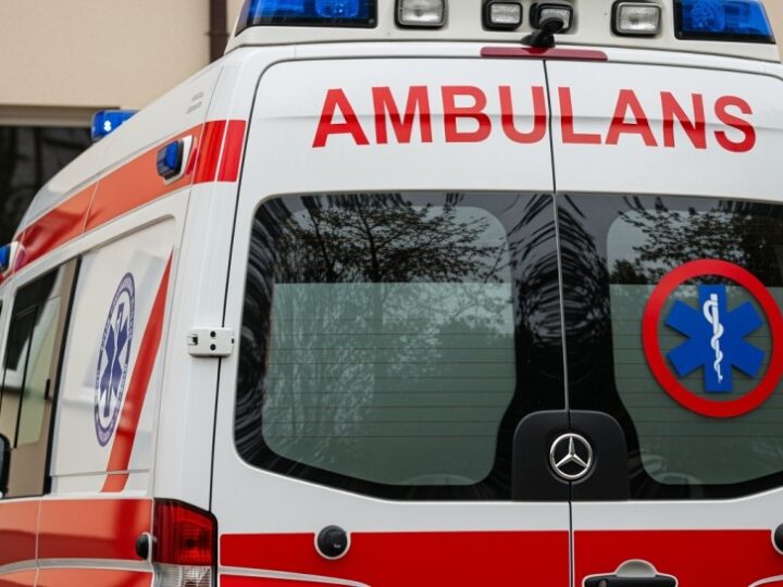 Katowiccy policjanci odnaleźli zaginioną 79-latkę w deszczową noc