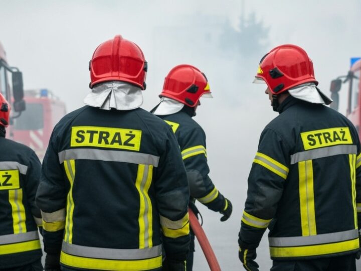 Ciecz łatwopalna znaleziona przy budynku: ewakuacja i działania służb!