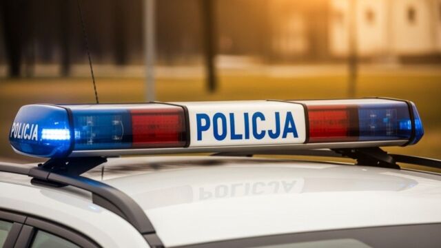 Elbląg: szukany ukrył się na balkonie pod ubraniami
