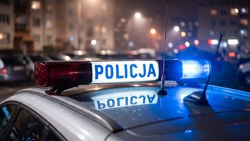 Pijany kierowca ruszył na policjanta i uciekł