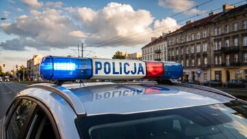 Szymocice: ciężarówka na torach mimo czerwonego